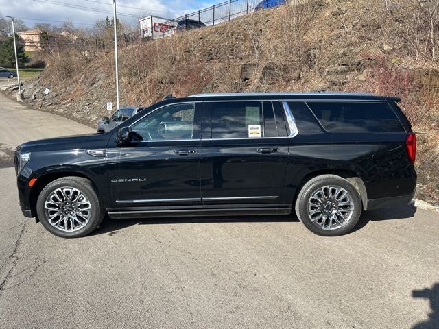 2023 GMC Yukon XL Denali Ultimate