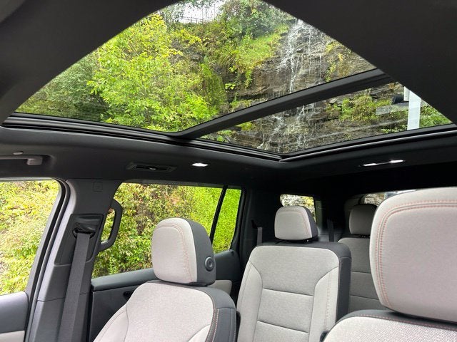 2025 Chevrolet Traverse LT 2LT