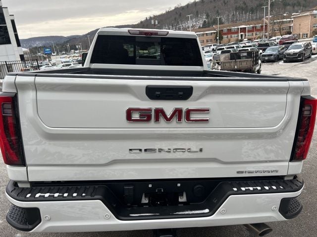 2025 GMC Sierra 2500HD Denali