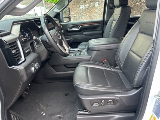 2025 GMC Sierra 2500HD Denali