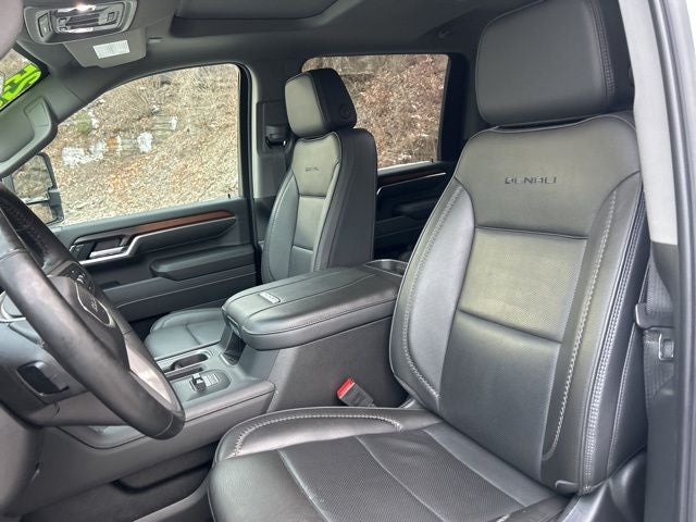 2025 GMC Sierra 2500HD Denali