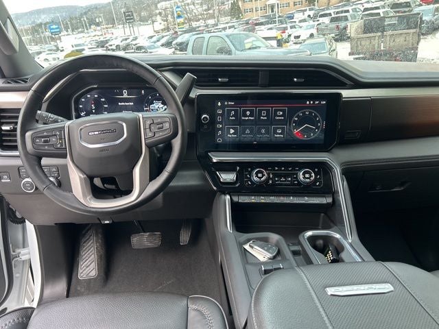 2025 GMC Sierra 2500HD Denali