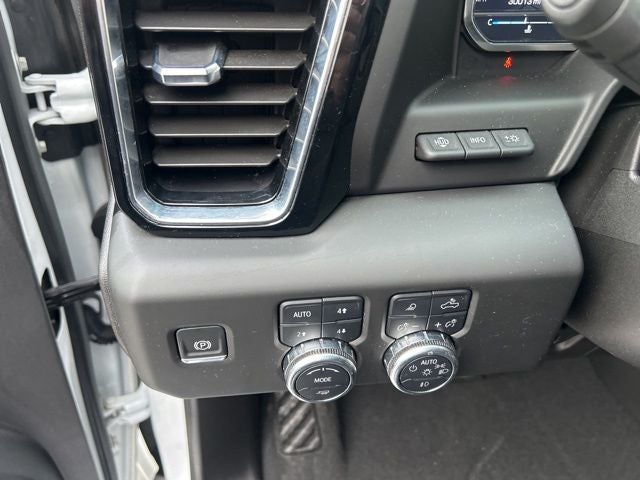 2025 GMC Sierra 2500HD Denali