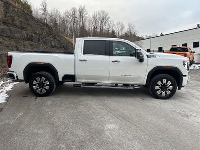 2025 GMC Sierra 2500HD Denali