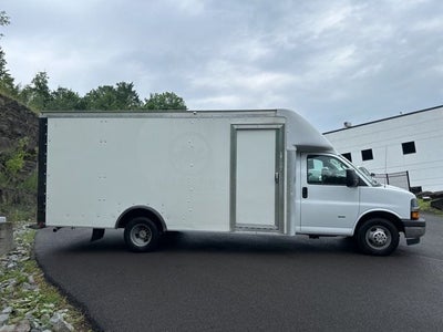 2022 Chevrolet Express 3500 Work Van Cutaway