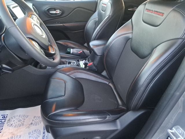 2023 Jeep Cherokee Trailhawk