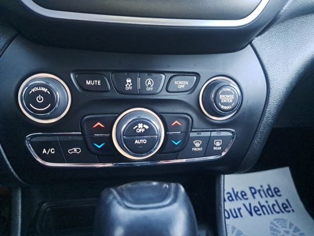 2023 Jeep Cherokee Trailhawk