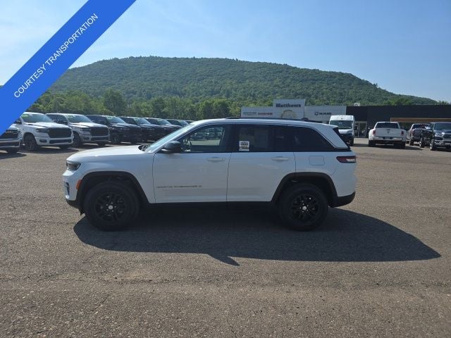 2023 Jeep Grand Cherokee Laredo