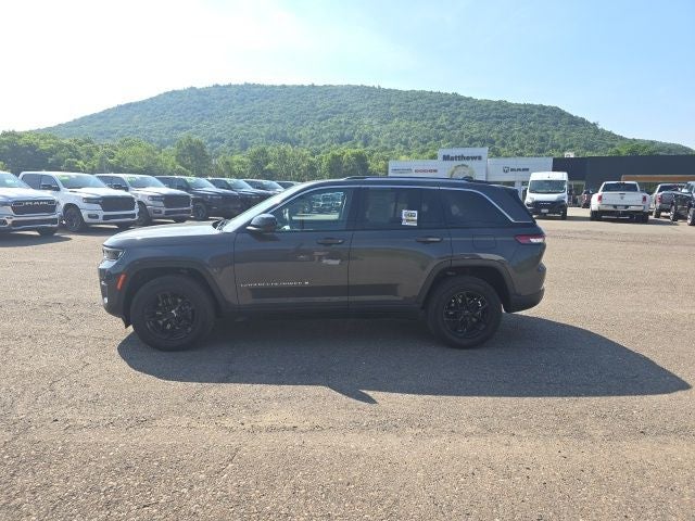 2023 Jeep Grand Cherokee Laredo X