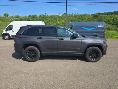 2023 Jeep Grand Cherokee Laredo X