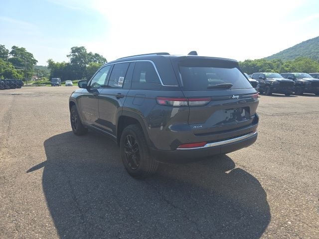 2023 Jeep Grand Cherokee Laredo X