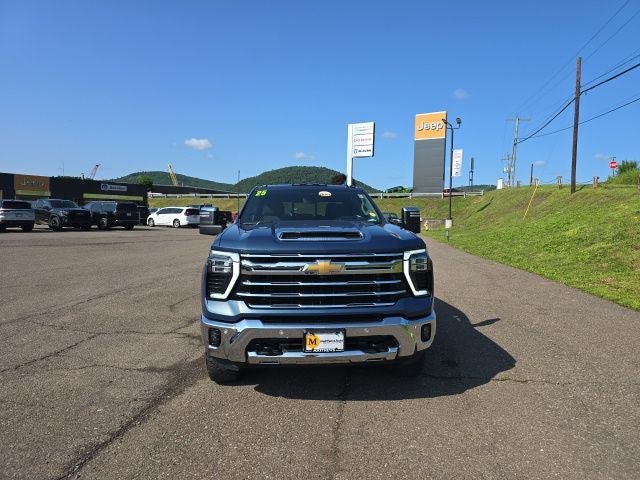 2025 Chevrolet Silverado 3500HD LTZ