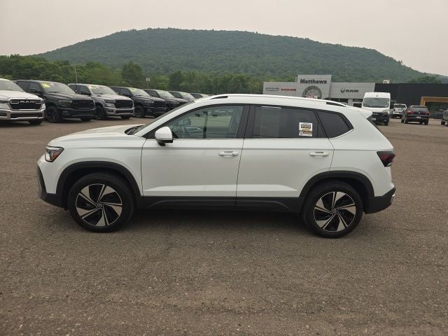 2025 Volkswagen Taos 1.5T SE