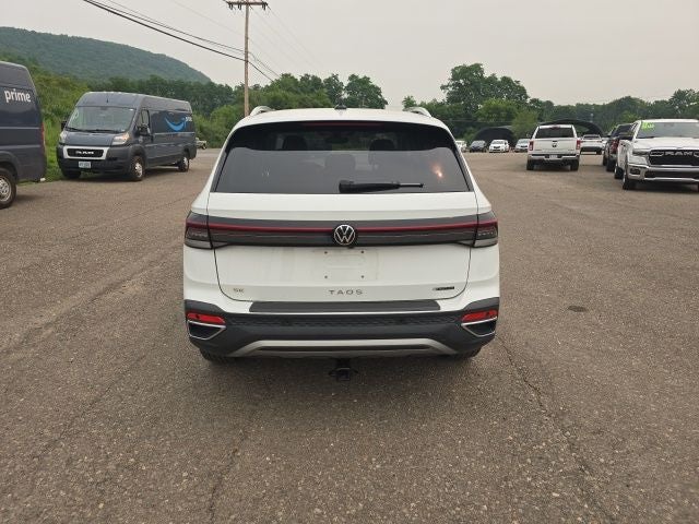 2025 Volkswagen Taos 1.5T SE