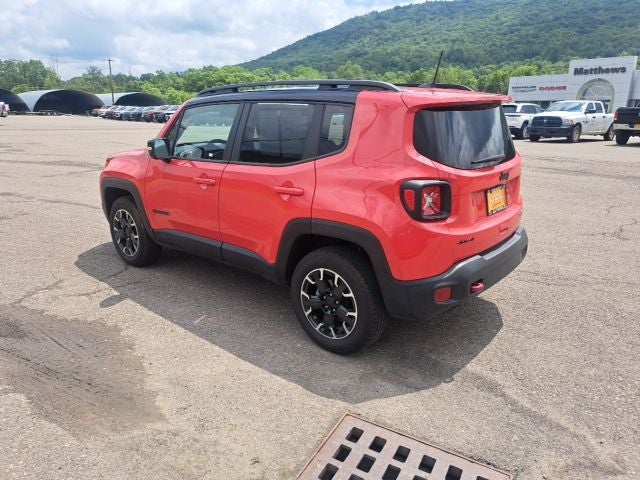 2023 Jeep Renegade Trailhawk