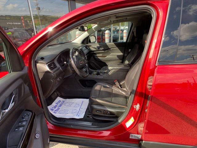 2021 GMC Acadia AT4