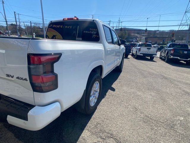 2022 Nissan Frontier SV