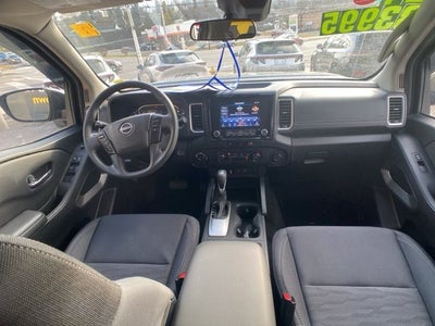 2024 Nissan Frontier SV