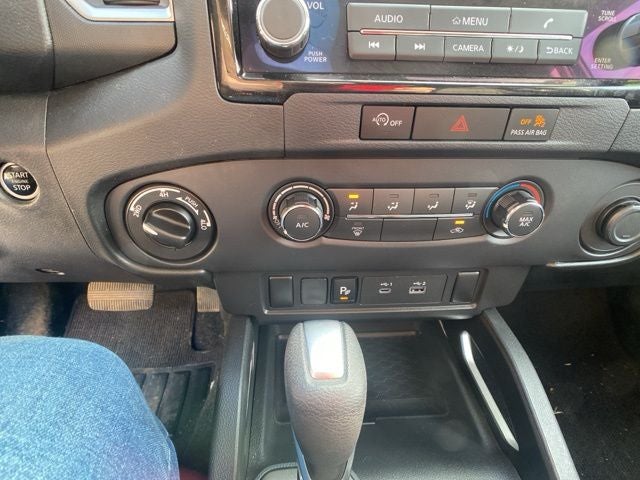 2024 Nissan Frontier SV