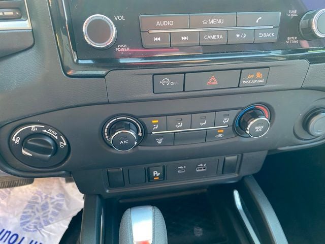 2023 Nissan Frontier SV