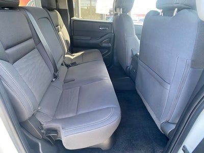 2023 Nissan Frontier SV