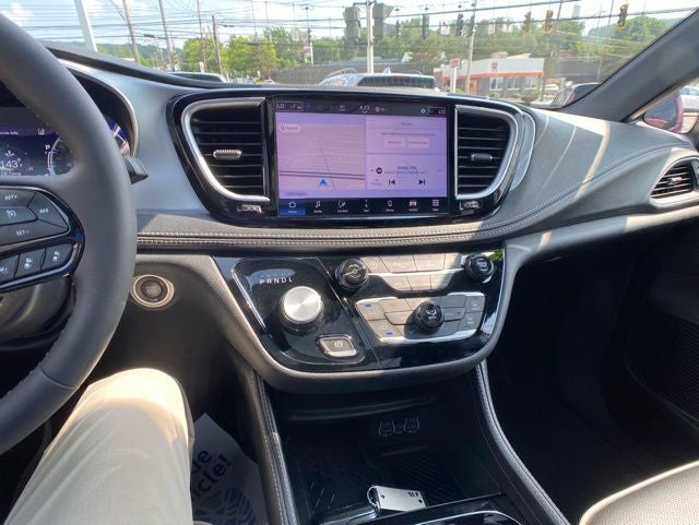 2025 Chrysler Pacifica Limited