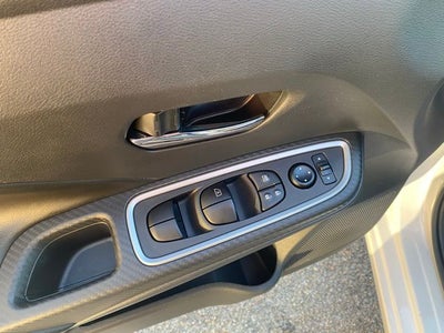 2024 Nissan Versa 1.6 SR