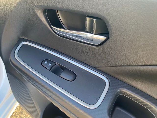 2024 Nissan Versa 1.6 SR