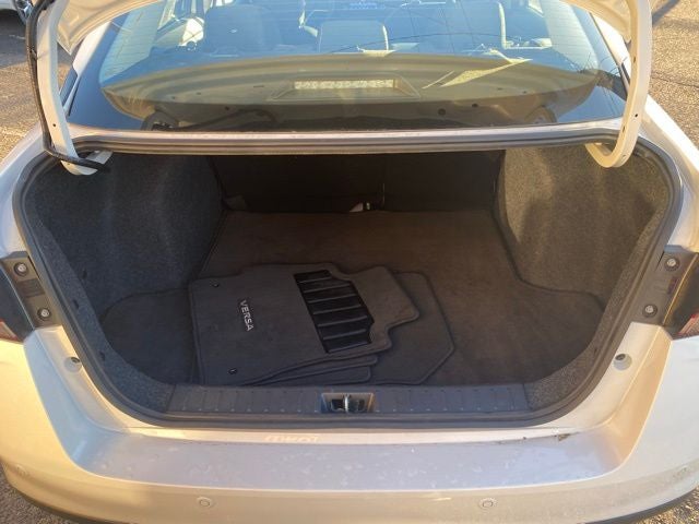 2024 Nissan Versa 1.6 SR