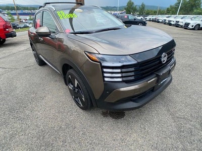 2025 Nissan Kicks SR
