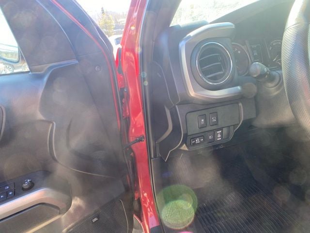 2023 Toyota Tacoma Limited V6