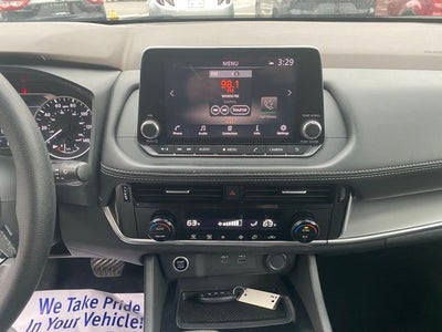 2022 Nissan Rogue SV