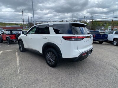 2024 Nissan Pathfinder S