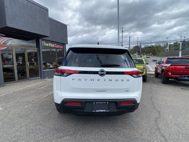 2024 Nissan Pathfinder S