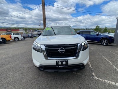 2024 Nissan Pathfinder S