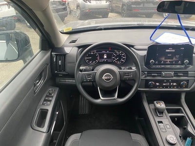 2024 Nissan Pathfinder S