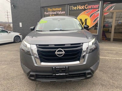 2024 Nissan Pathfinder S