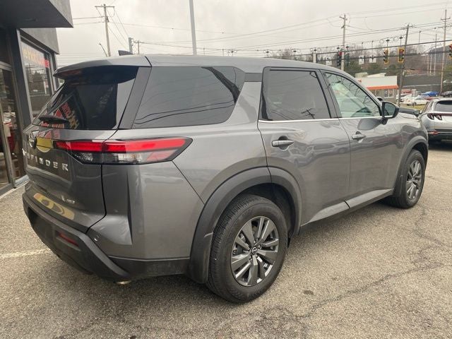 2024 Nissan Pathfinder S