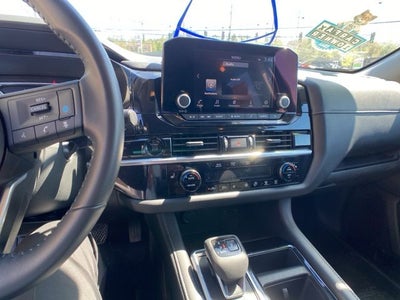 2025 Nissan Pathfinder SV