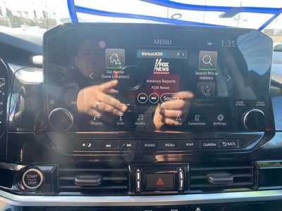 2022 Nissan Pathfinder SL