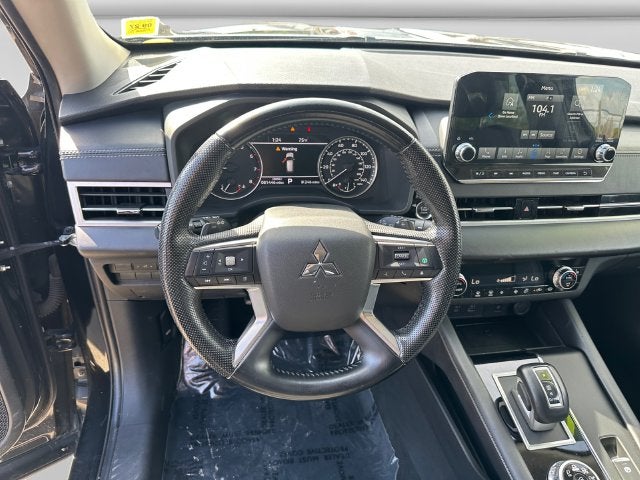 2022 Mitsubishi Outlander SE