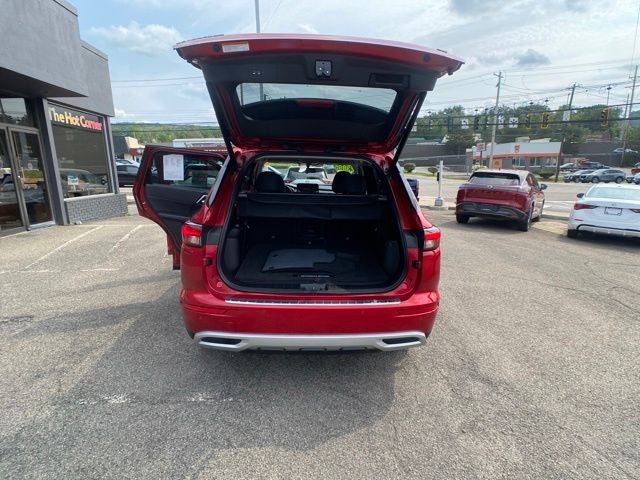 2023 Mitsubishi Outlander SE