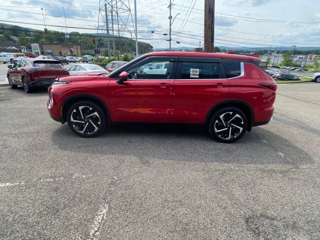 2023 Mitsubishi Outlander SE