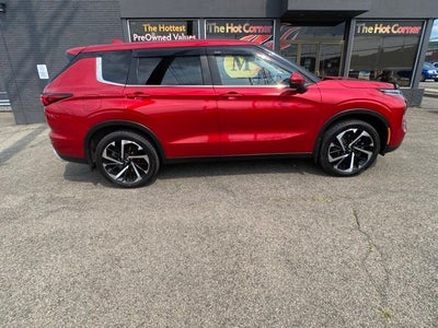 2023 Mitsubishi Outlander SE