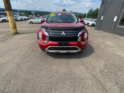2023 Mitsubishi Outlander SE