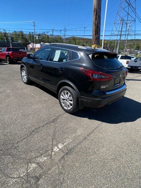 2022 Nissan Rogue Sport SV