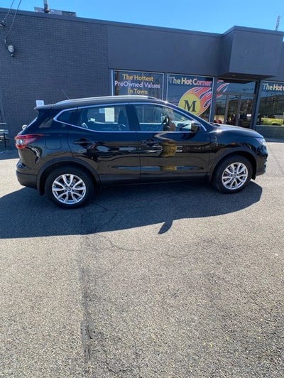 2022 Nissan Rogue Sport SV