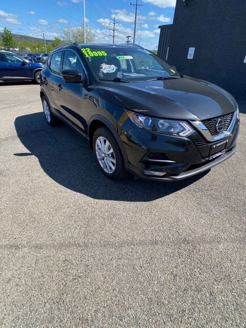 2022 Nissan Rogue Sport SV
