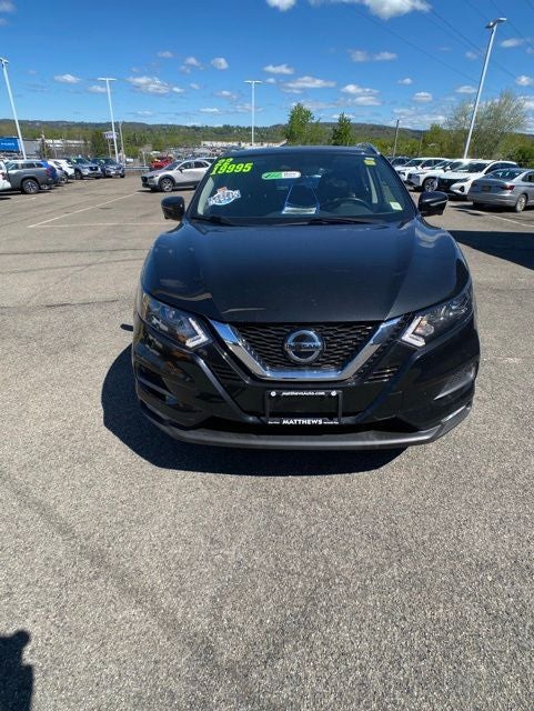 2022 Nissan Rogue Sport SV