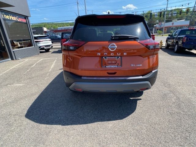 2021 Nissan Rogue SL